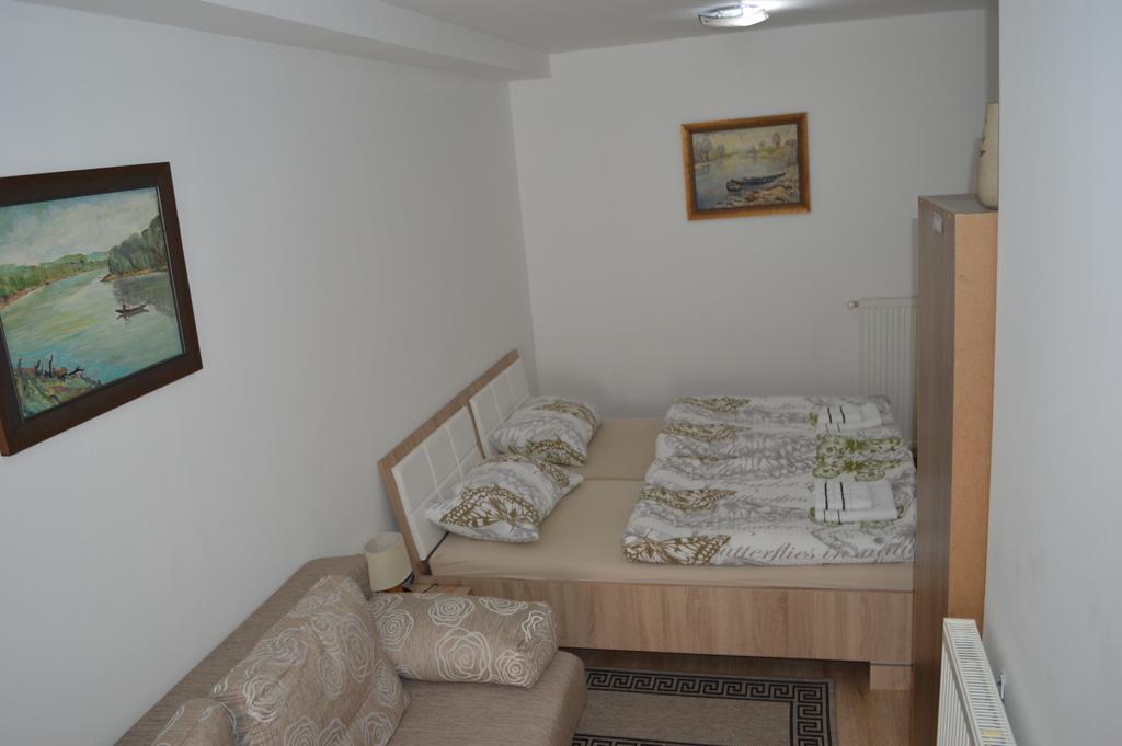 Rooms Aracic سلافونسكي برود المظهر الخارجي الصورة