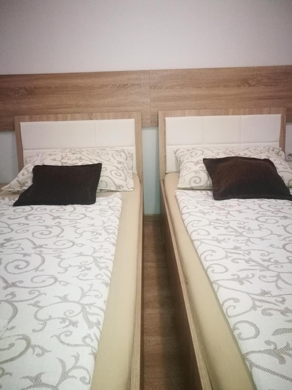 Rooms Aracic سلافونسكي برود المظهر الخارجي الصورة